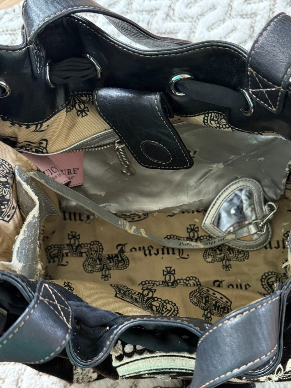 Juicy Couture Daydreamer Black Velour Shoulder Bag - Picture 13 of 16